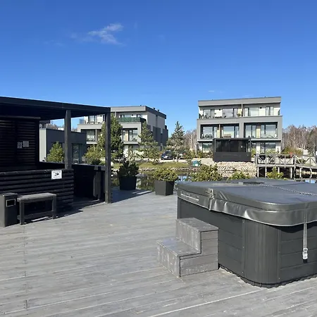 Fly&Pool Apartment *