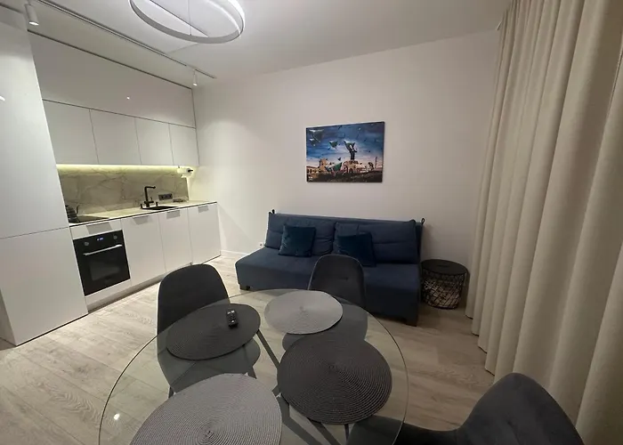 Fly&Pool Apartment Apartman *