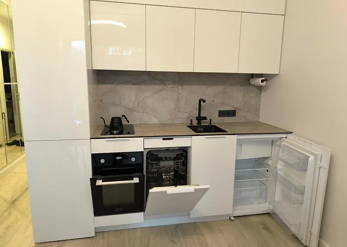 Fly&Pool Apartment 팔랑가