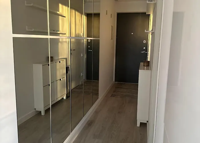 Fly&Pool Apartment * 팔랑가