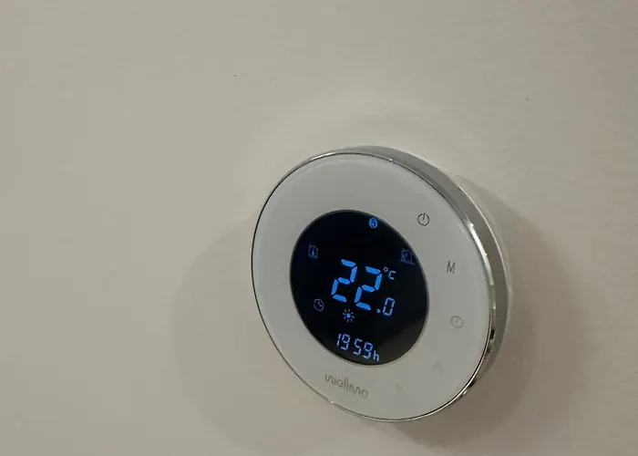 Fly&Pool Apartment Apartman *