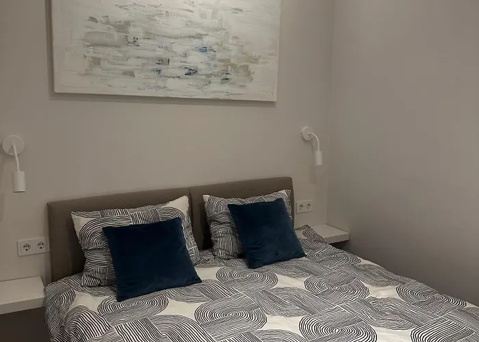 Fly&Pool Apartment *