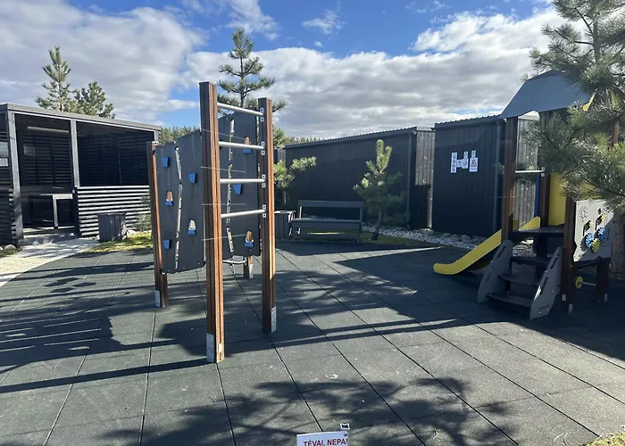 아파트 Fly&Pool Apartment 팔랑가